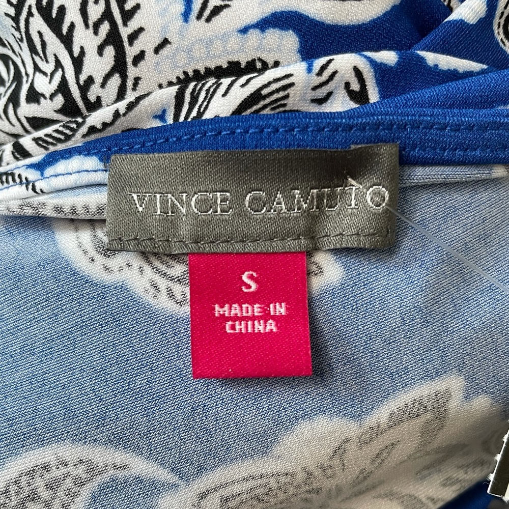 Vince Camuto Side Drawstring Floral Top - Picture 10 of 11